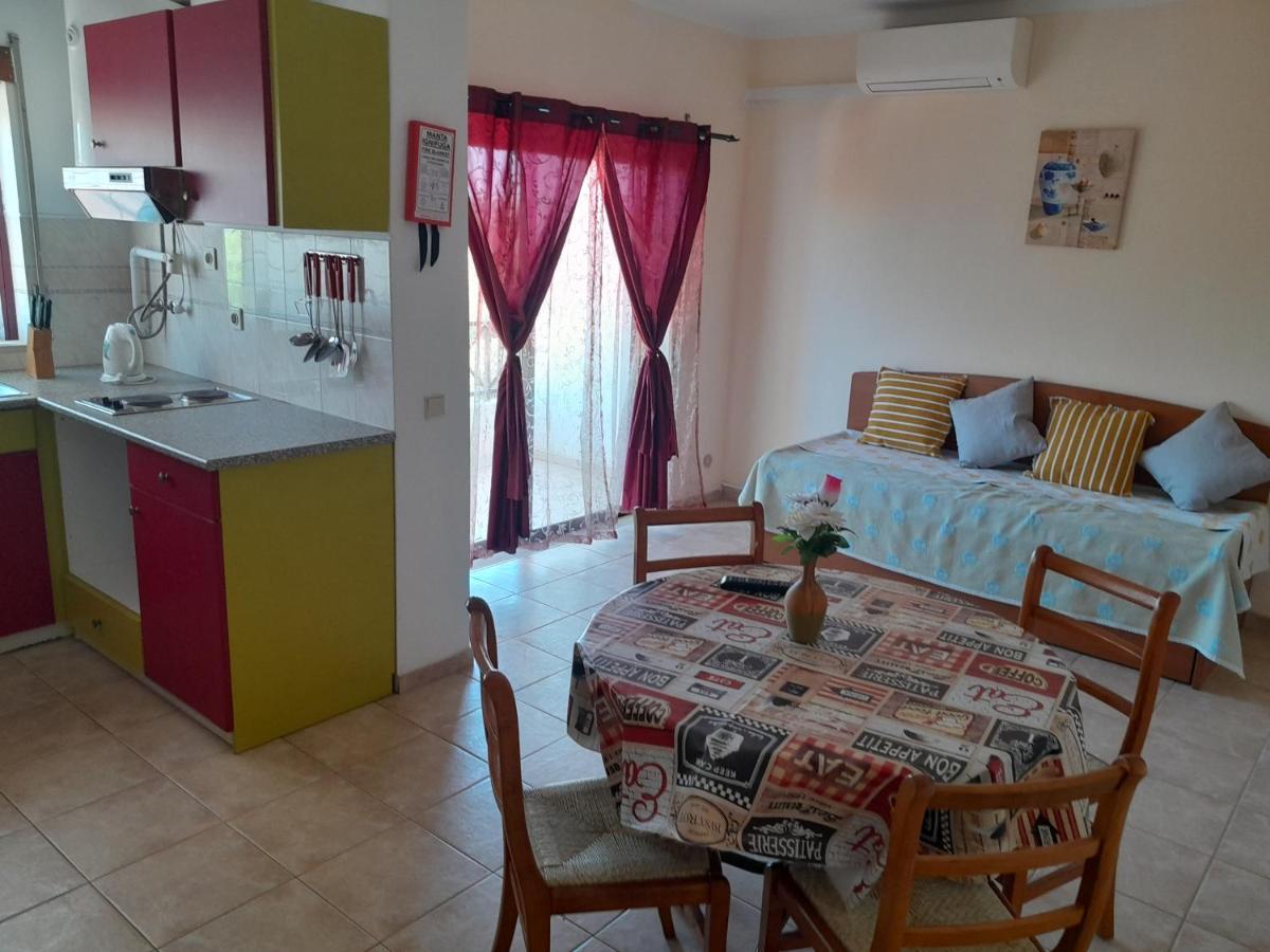 Residence 1000 Roses Монкарапашо Екстериор снимка