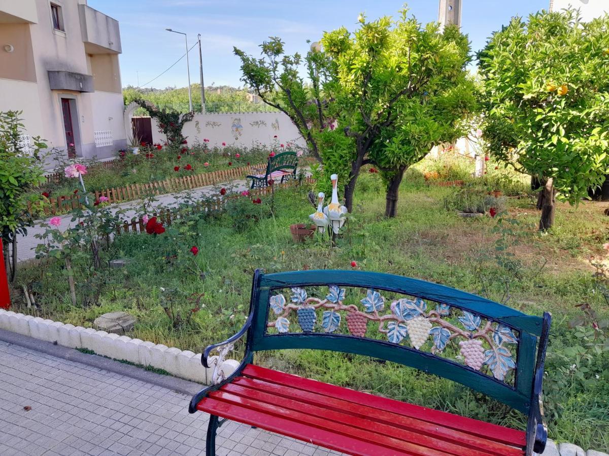 Residence 1000 Roses Монкарапашо Екстериор снимка